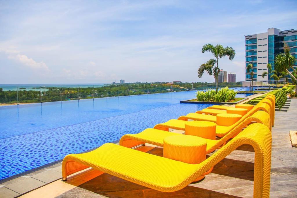 Mactan Newtown Cebu Affordable Suite! Lapu-Lapu City Exterior foto